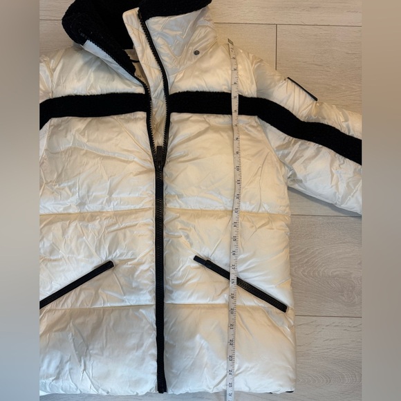 Kendall and Kylie Winter Coat Puffer Jacket - Picture 10 of 12